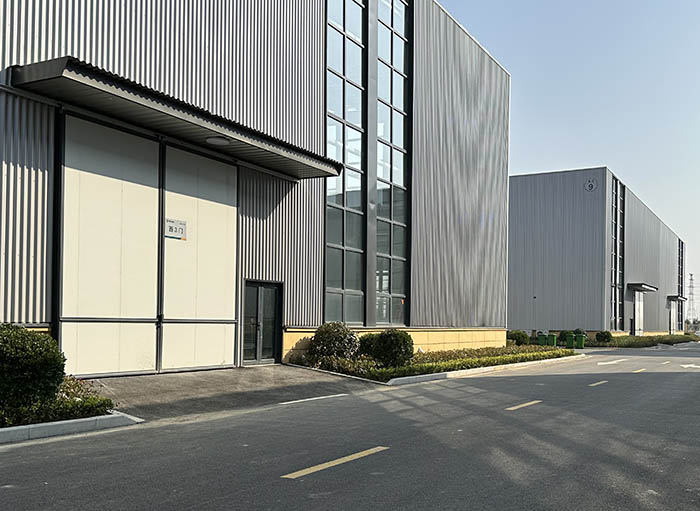 河北工地（大型工业园36套专利款铝合金外框工业推拉门）